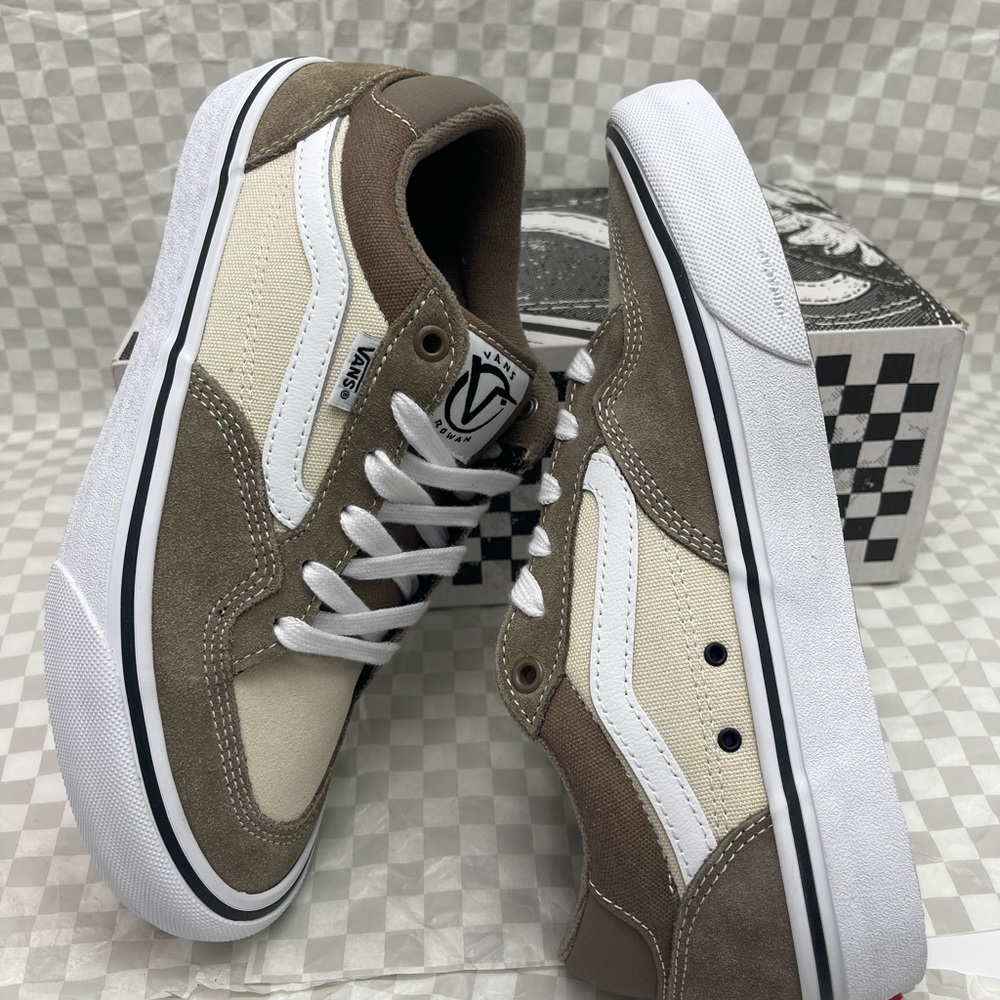 Vans WMNS Rowan
Walnut Sneakers 
VN0A5JIC1NU Tan and White Sneakers - Picture 11 of 16